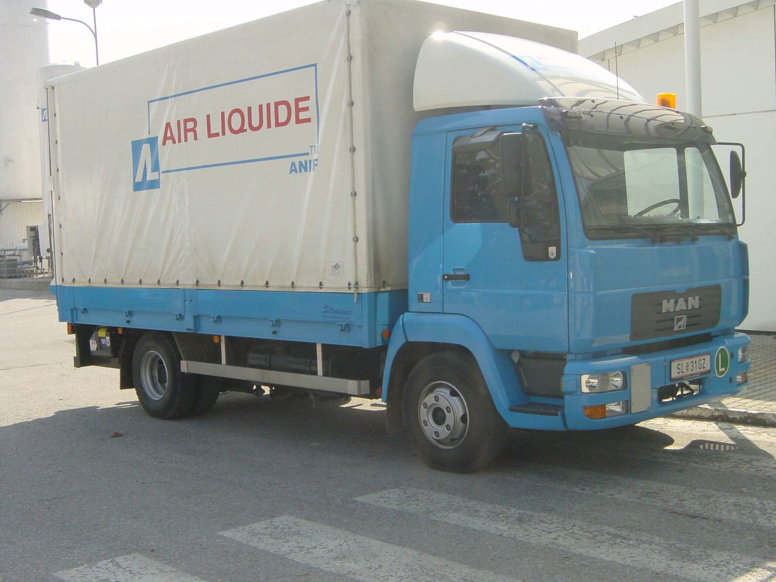 Sattelzug von Transporte Stadlbauer GmbH Transportunternehmen